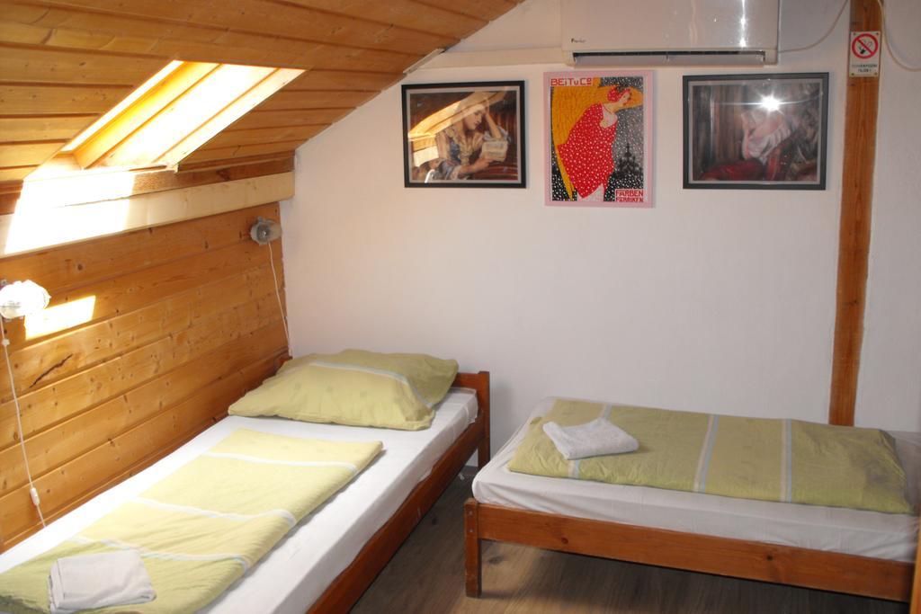 Hungaria Guesthouse Budapest Luaran gambar