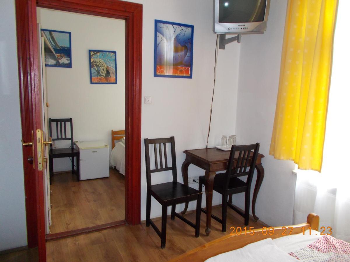 Hungaria Guesthouse Budapest Luaran gambar